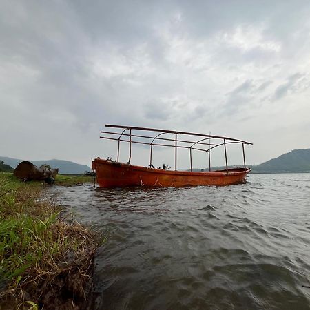 Hotel Mauli Agro Farm Dam View Resort Satara Exterior foto